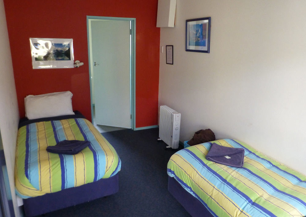 Sequoia Lodge Backpackers Picton Extérieur photo